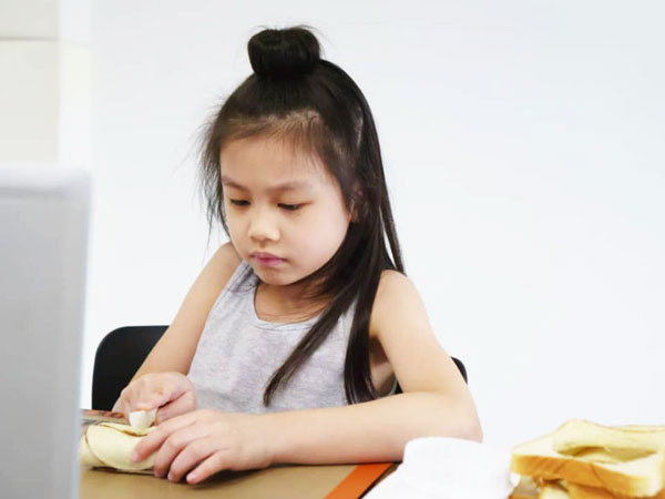 Virtual Learning During This CMCO: How It's Different Now and Its Effects on Young Kids