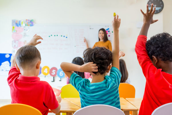 Want to be a Montessori Teacher? Here’s What It Involves