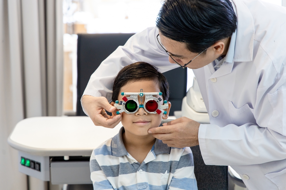 opthalmologist myopia