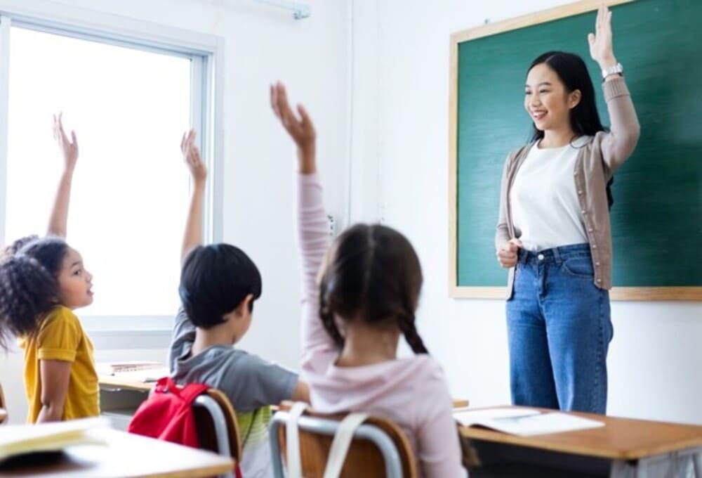 Public Schools vs Private Schools: Benefits, Quality and Costs