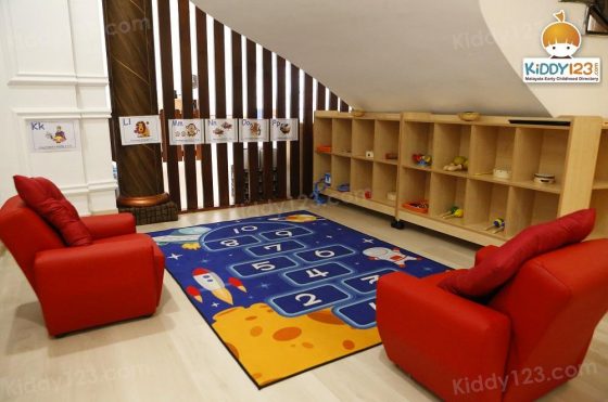 My Little Compass, Damansara Heights