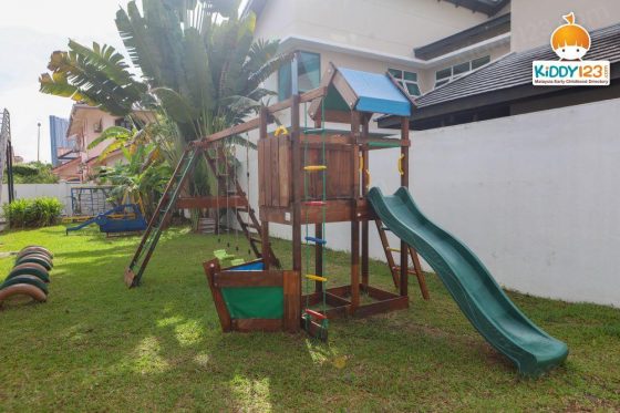 Small Wonder Malaysia, Bandar Bukit Tinggi (Junior & Senior)
