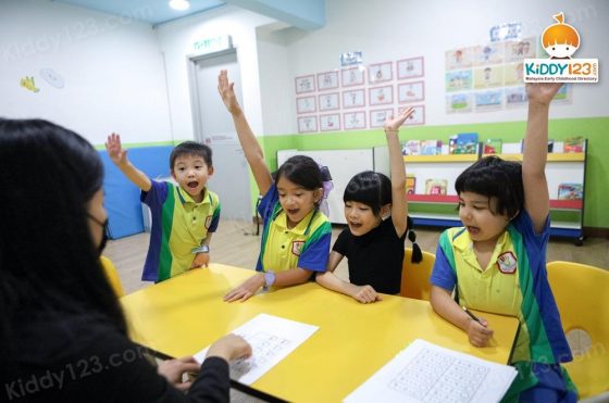 Bright Star Chinese Education (Primary School Day Care & Tuition), Desa Sri Hartamas (Kuala Lumpur)