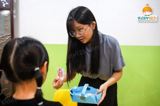 Bright Star Chinese Education (Primary School Day Care & Tuition), Desa Sri Hartamas (Kuala Lumpur)