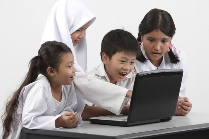 Chinese School vs International School: Which Is Better