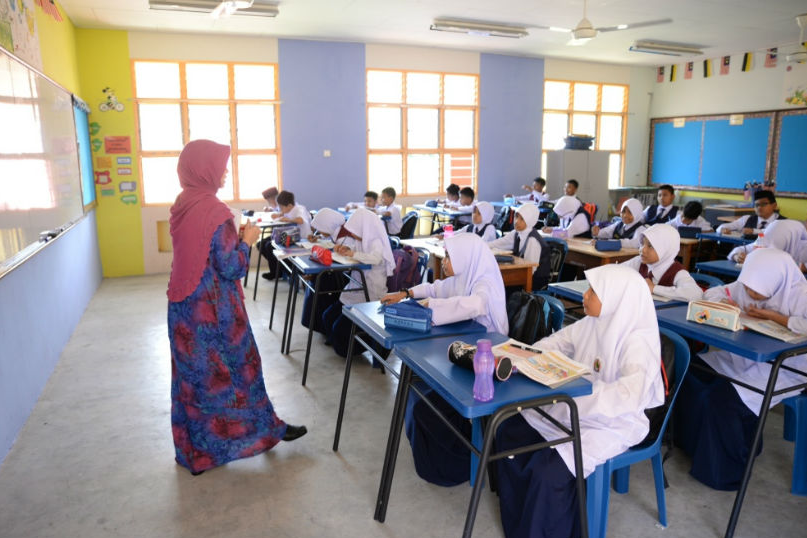 Dual language programme (DLP) Dual language programme (DLP)