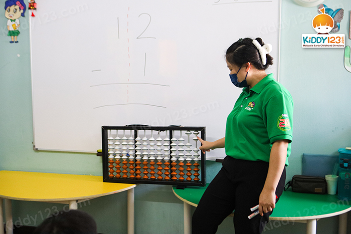 3Q-mrc-junior-kindergarten-taman-maluri
